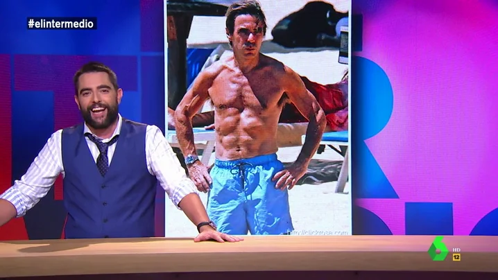 Dani Mateo analiza la comparecencia de Aznar en el Congreso: "Por primera vez en 20 años ha tenido que anular su sesión diaria de crossfit" Dani Mateo analiza la comparecencia de Aznar en el Congreso: "Por primera vez en 20 años ha tenido que anular su sesión diaria de crossfit"