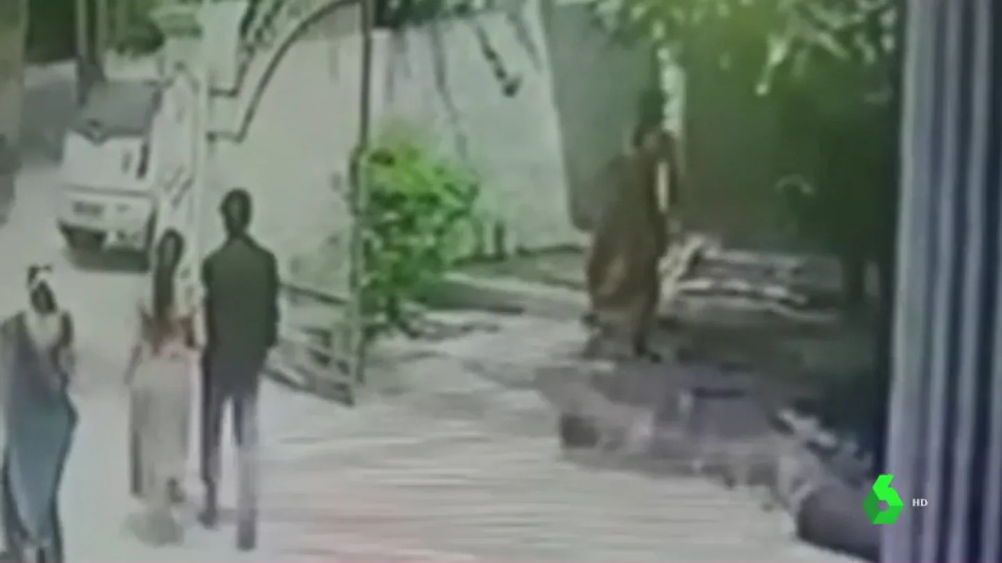 Pareja atacada en la India con un machete Pareja atacada en la India con un machete