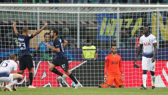 Los jugadores del Inter celebran el segundo gol ante el Tottenham Los jugadores del Inter celebran el segundo gol ante el Tottenham