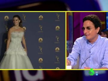 Josie desvela el detalle del espectacular vestido de Penélope Cruz en los Emmy del que casi nadie se había dado cuenta Josie desvela el detalle del espectacular vestido de Penélope Cruz en los Emmy del que casi nadie se había dado cuenta