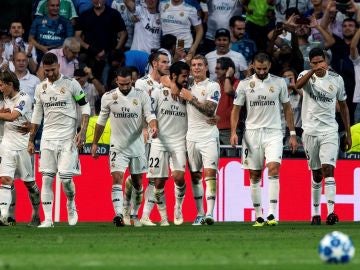Los jugadores del Real Madrid celebran un gol ante la Roma Los jugadores del Real Madrid celebran un gol ante la Roma