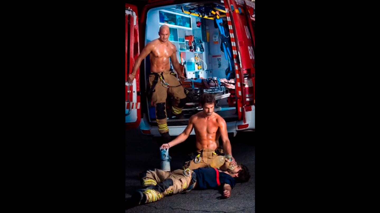 Imagen del calendario de bomberos 2019