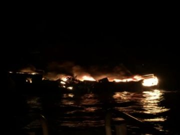 PESQUERO ARDE PESQUERO ARDE