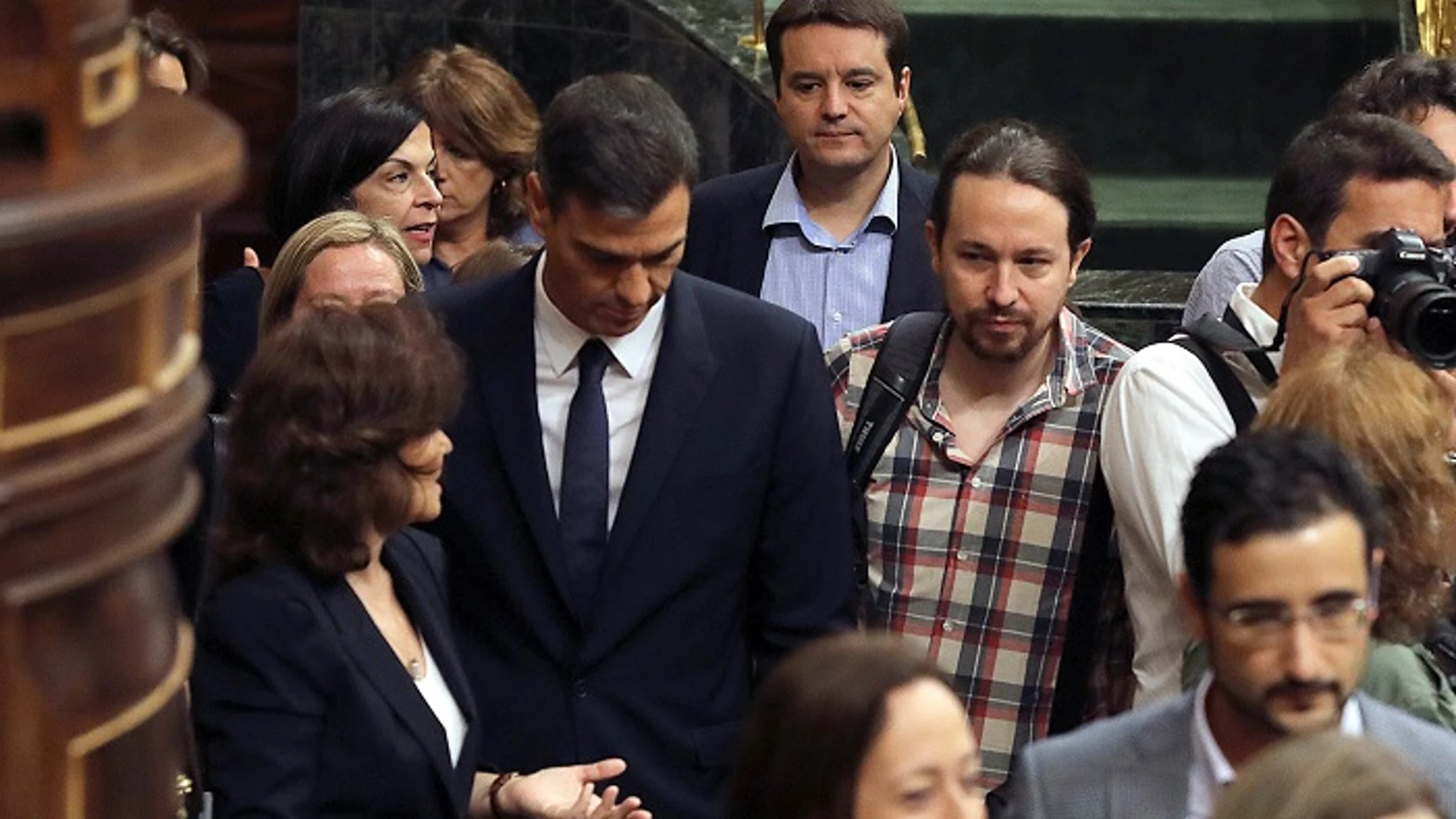 Pablo Iglesias y Pedro Sánchez en el Congreso
