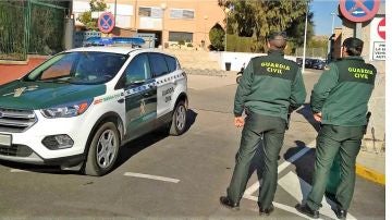 Agentes de la Guardia Civil de Crevillent.