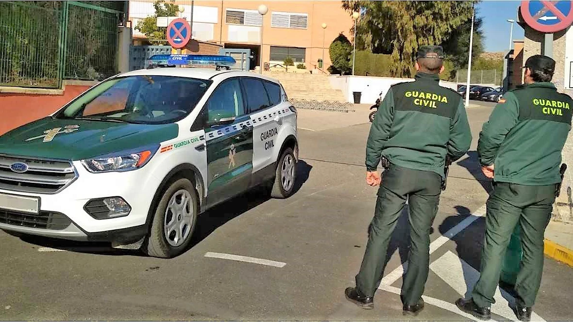 Agentes de la Guardia Civil de Crevillent.