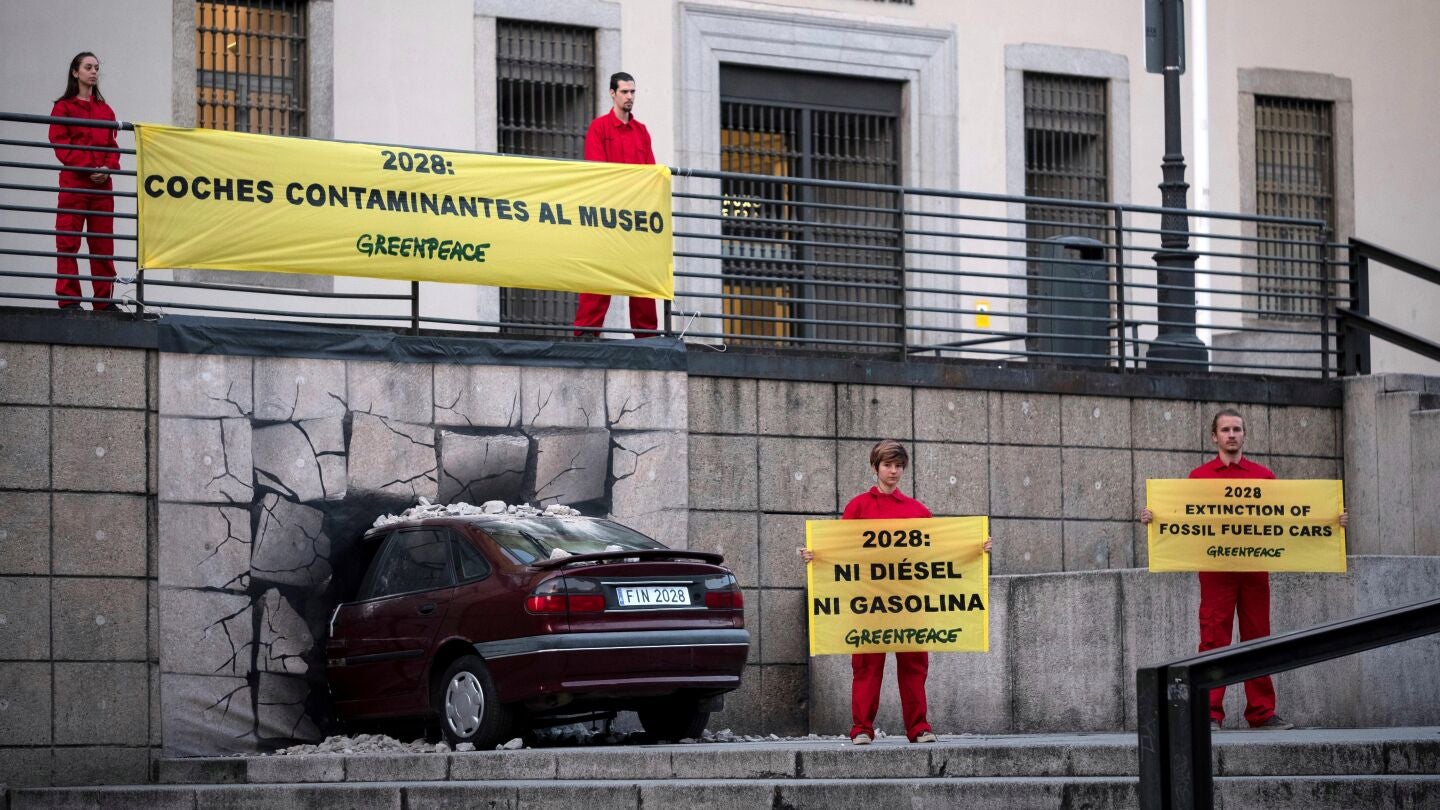 Coche empotrado en Reina Sof&iacute;a 