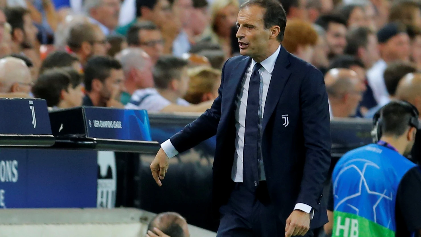 Massimiliano Allegri, en la banda de Mestalla