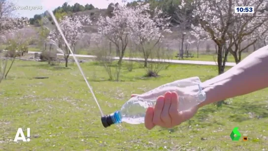 'Culo clean' es un accesorio que se acopla a una botella 'Culo clean' es un accesorio que se acopla a una botella