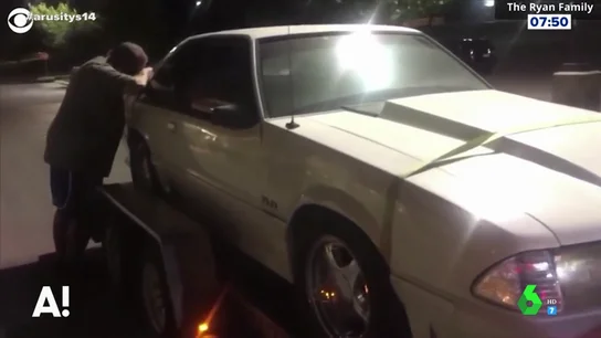 El emotivo regalo de unos hijos a su padre después de vender su coche para pagar el tratamiento de su mujer enferma El emotivo regalo de unos hijos a su padre después de vender su coche para pagar el tratamiento de su mujer enferma