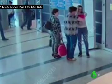 Detienen a una joven que vendió a su hija de nueve años por 40 euros a una mujer de 43 años Detienen a una joven que vendió a su hija de nueve años por 40 euros a una mujer de 43 años