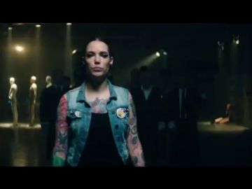 'Sin educación sexual', el nuevo vídeo del Salón Erótico de Barcelona que carga contra los jueces del caso de 'La Manada' 'Sin educación sexual', el nuevo vídeo del Salón Erótico de Barcelona que carga contra los jueces del caso de 'La Manada'