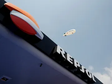 Imagen de una gasolinera de Repsol Imagen de una gasolinera de Repsol