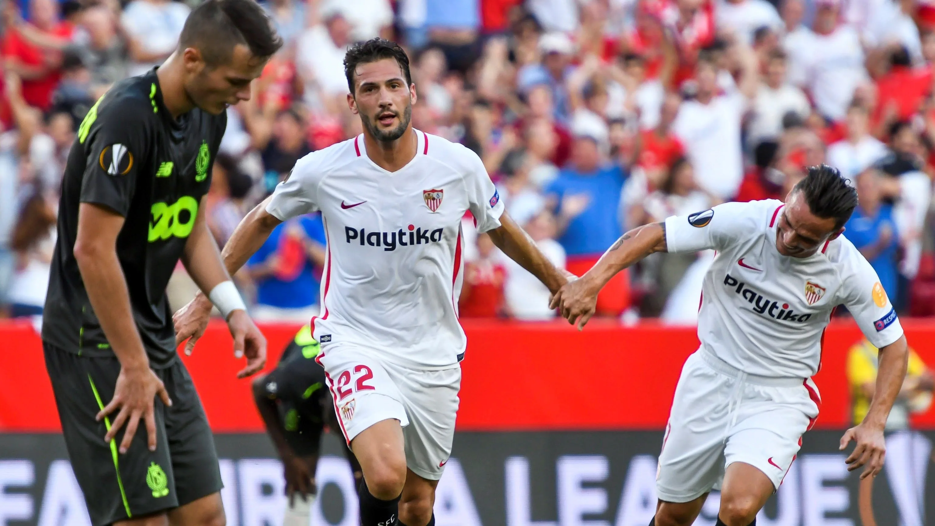 Franco Vázquez celebra su gol ante el Lieja