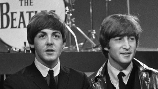 Paul McCartney y John Lennon Paul McCartney y John Lennon