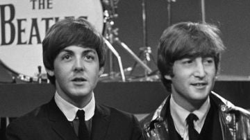 Paul McCartney y John Lennon 
