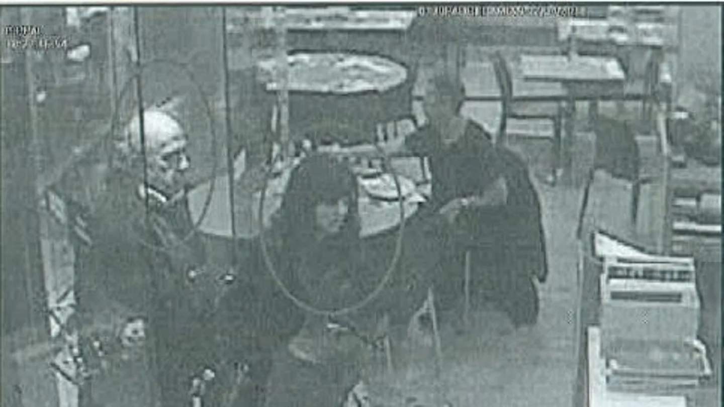 Enrique Álvarez Conde con la profesora López de los Mozos Enrique Álvarez Conde con la profesora López de los Mozos