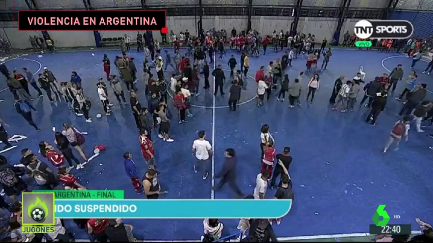 Violencia ultra en la final de la Copa Argentina femenina: m&iacute;nima seguridad y peleas con palos y piedras