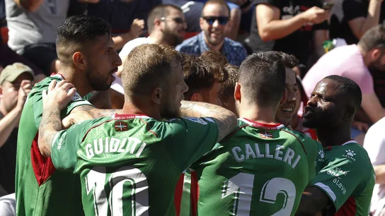 Los jugadores del Alavés celebran un gol gol en el Estadio de Vallecas Los jugadores del Alavés celebran un gol gol en el Estadio de Vallecas