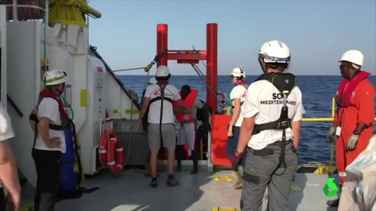 Migrantes rescatados en costas libias Migrantes rescatados en costas libias