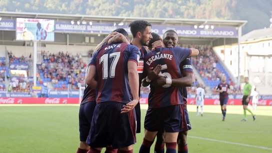 Los jugadores del Eibar celebran el gol de Kike García Los jugadores del Eibar celebran el gol de Kike García
