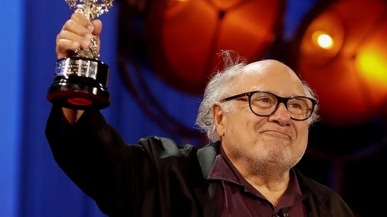 Danny DeVito recoge el Premio Donostia en San Sebastián Danny DeVito recoge el Premio Donostia en San Sebastián