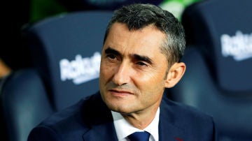 Ernesto Valverde, en el banquillo del Barcelona