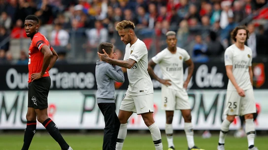 Neymar, con un niño Neymar, con un niño