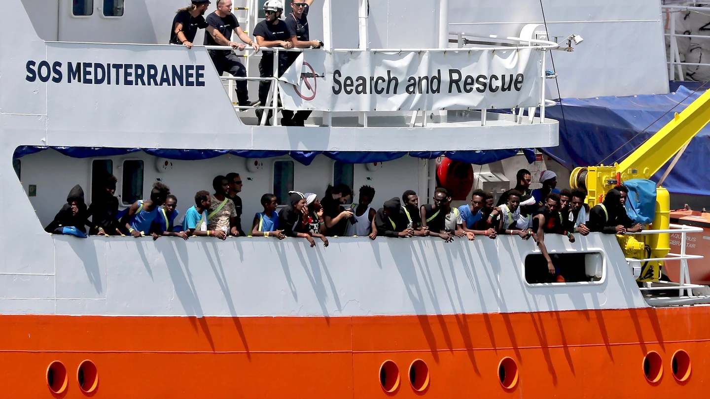 El barco Aquarius, de la ONG SOS Méditerranée, en el puerto maltés de La Valeta (Malta) El barco Aquarius, de la ONG SOS Méditerranée, en el puerto maltés de La Valeta (Malta)