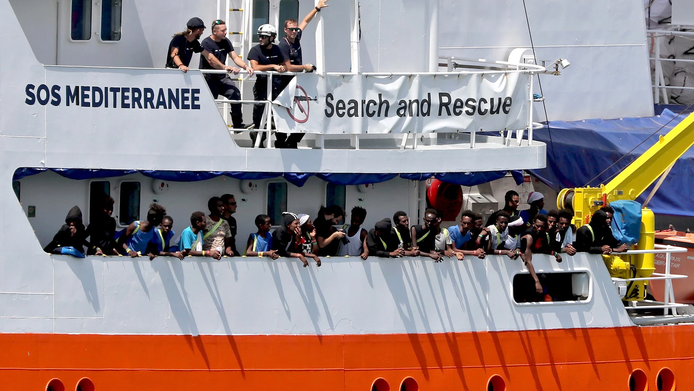 El barco Aquarius, de la ONG SOS Méditerranée, en el puerto maltés de La Valeta (Malta)