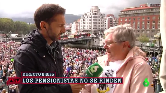 Los pensionistas cargan contra Carlos Solchaga: "Que un socialista diga eso… ya no son obreros ni nada" Los pensionistas cargan contra Carlos Solchaga: "Que un socialista diga eso… ya no son obreros ni nada"