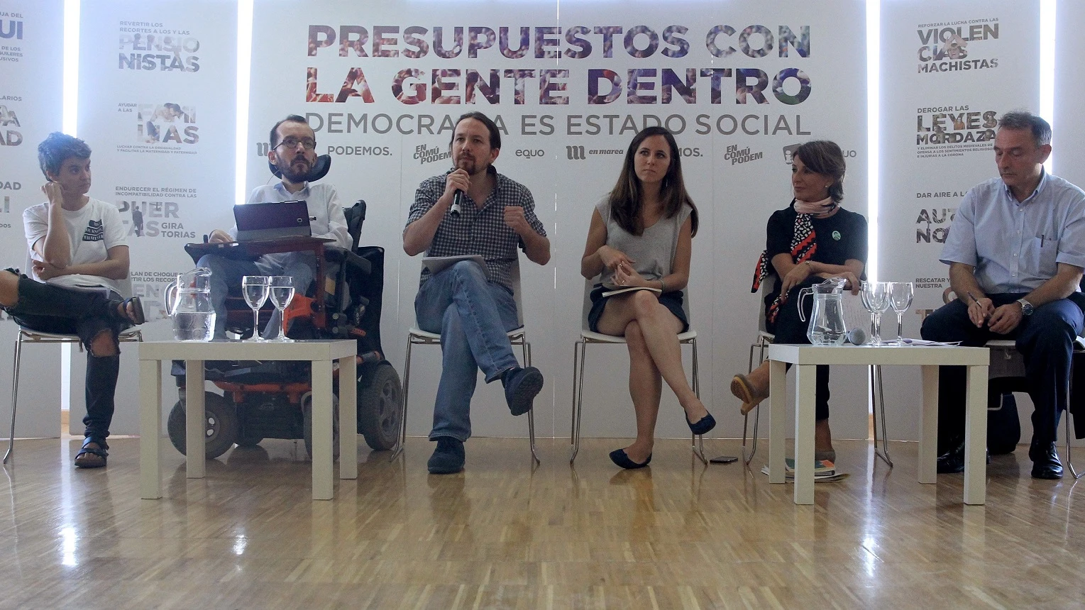 El líder de Podemos, Pablo Iglesias, el secretario de Organización, Pablo Echenique y la portavoz adjunta en el Congreso, Ione Belarra