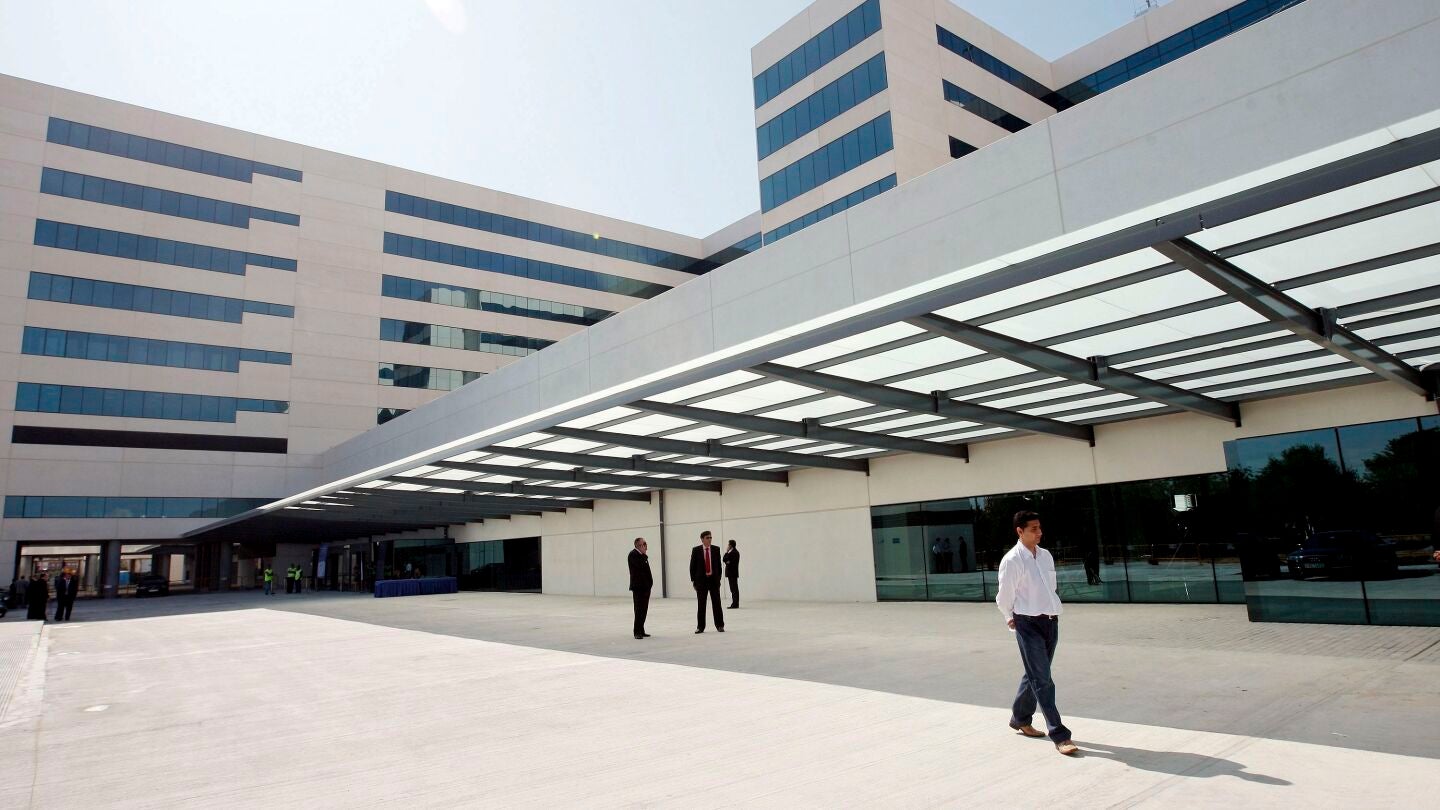 Vista general del nuevo Hospital La Fe de Valencia, donde fueron trasladados los dos ni&ntilde;os