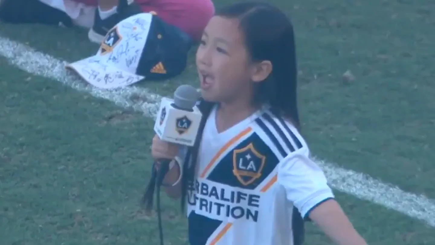 Malea Emma, durante su interpretación del himno de Estados Unidos Malea Emma, durante su interpretación del himno de Estados Unidos