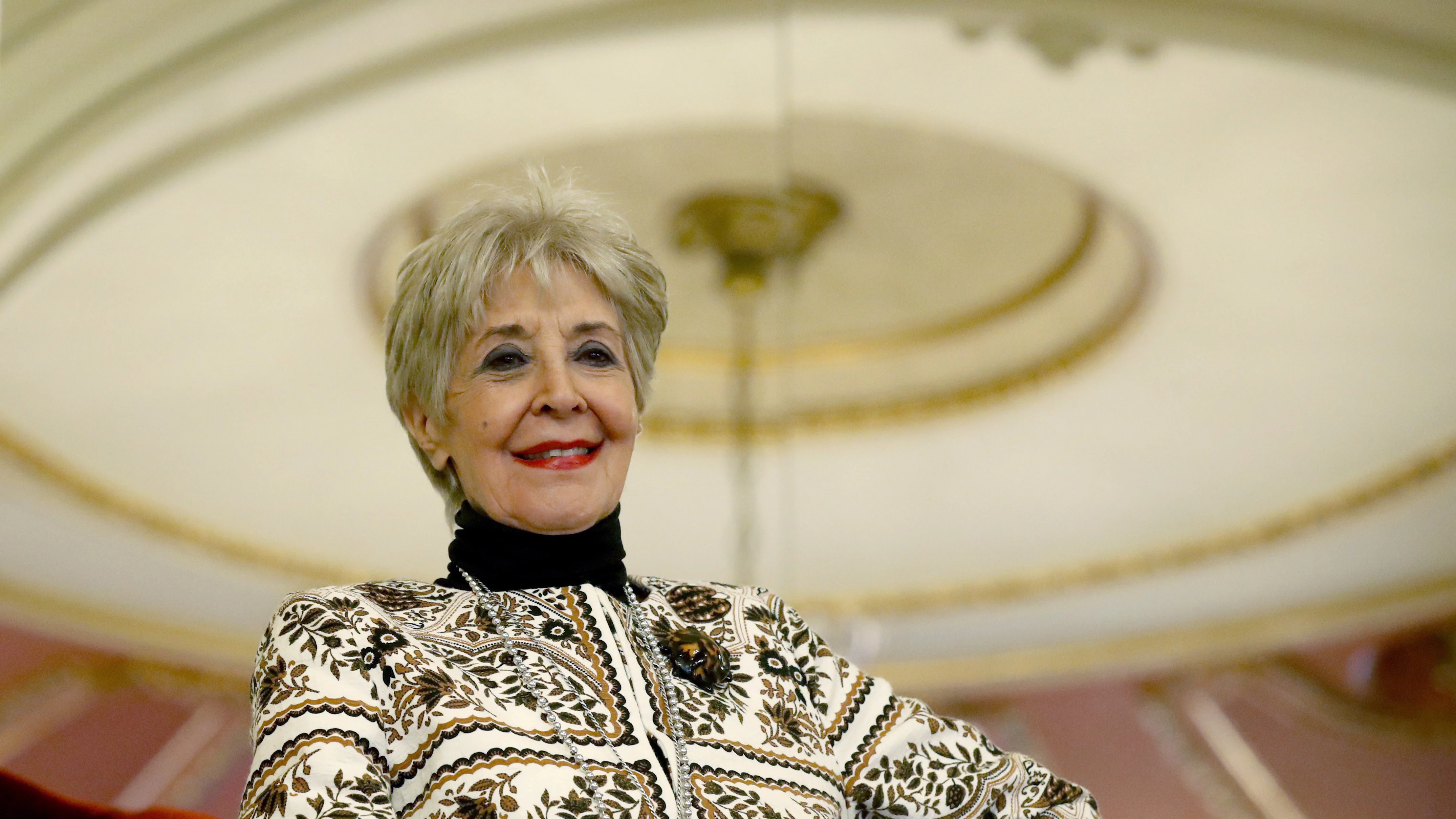 La actriz Concha Velasco durante la presentación de la obra de teatro "El funeral" en Bilbao