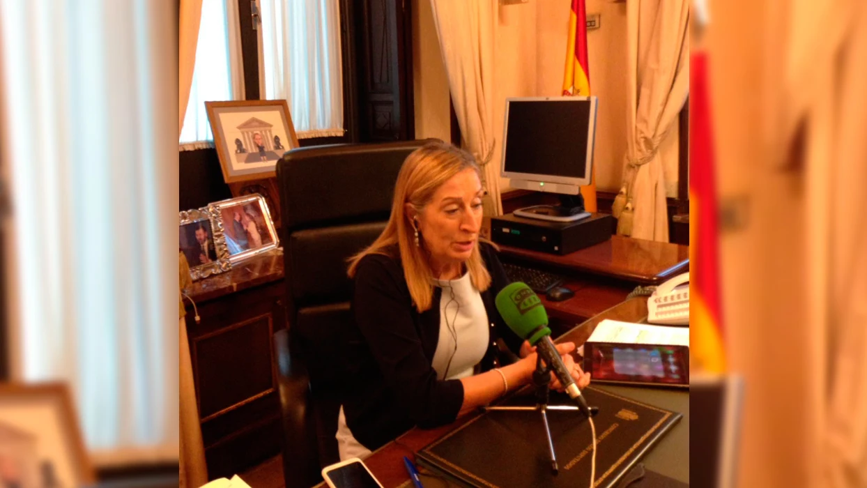 La presidenta del Congreso, Ana Pastor, durante una entrevista en Onda Cero