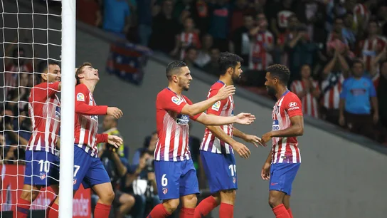 Los jugadores del Atlético de Madrid celebran el gol de Griezmann contra el Huesca Los jugadores del Atlético de Madrid celebran el gol de Griezmann contra el Huesca