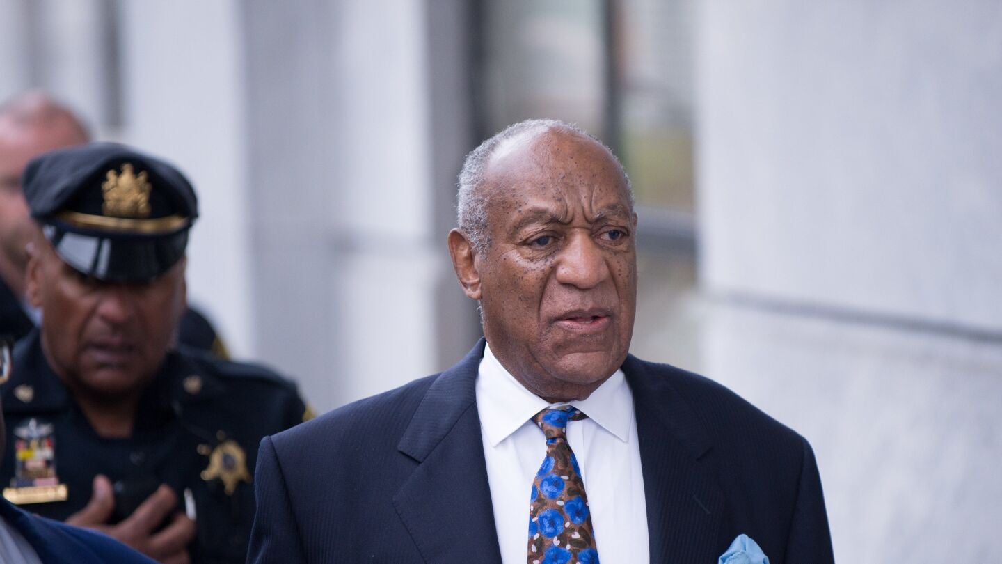 El c&oacute;mico estadounidense Bill Cosby llega a los juzgados del condado de Montgomery en Norristown, Pensilvania,