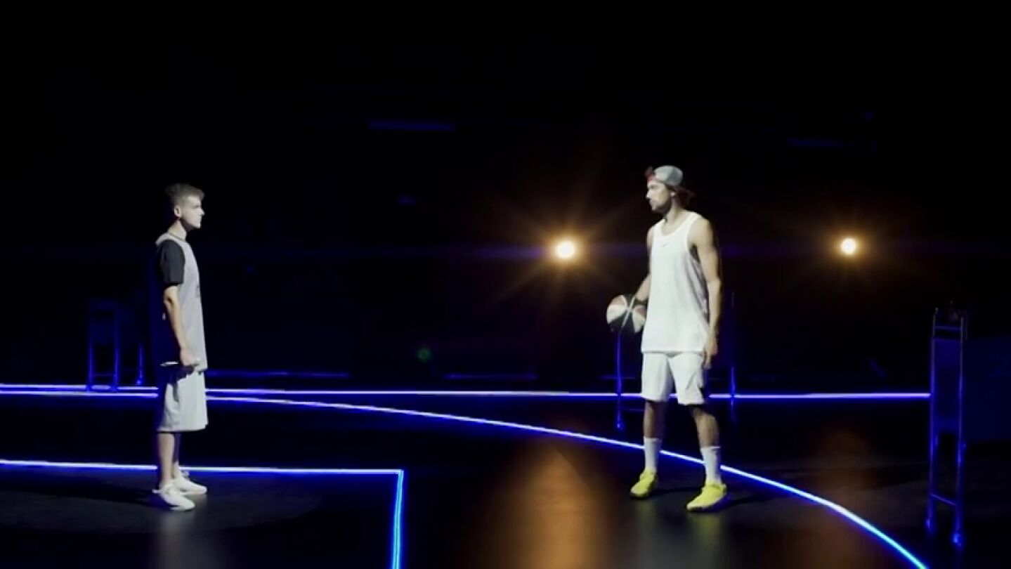 Sergio Llull vs Arkano: concurso de triples e improvisaci&oacute;n en el reto definitivo