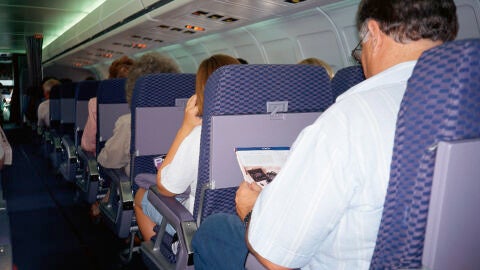 La lista de los 10 pasajeros más molestos según los españoles
