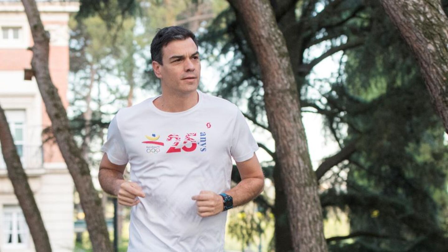Pedro S&aacute;nchez corriendo (Archivo)