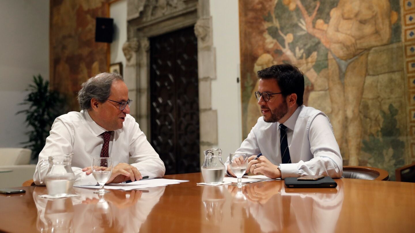 El presidente de la Generalitat, Quim Torra (JxCAT), y su vicepresidente, Pere Aragon&egrave;s (ERC),