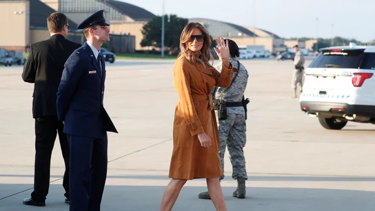 Melania Trump, en el arranque de su viaje a África Melania Trump, en el arranque de su viaje a África