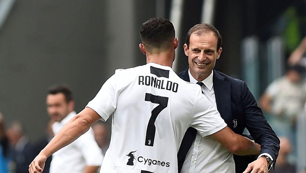 Allegri y Cristiano, en un partido de la Juventus