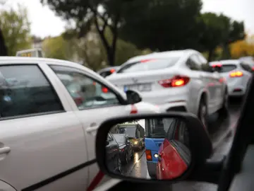 Madrid limita la velocidad a 30 km/h en el 85 % de sus calles y pone restricciones a los monopatines Madrid limita la velocidad a 30 km/h en el 85 % de sus calles y pone restricciones a los monopatines