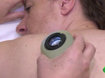 Una paciente sometiéndose a un tratamiento de inmunoterapia