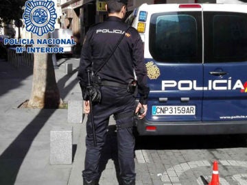 Imagen de archivo de un agente de Policía Imagen de archivo de un agente de Policía