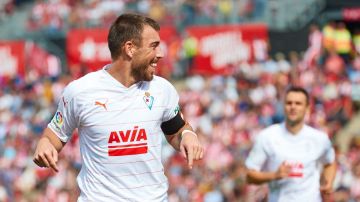 Sergi Enrich celebra su gol ante el Girona