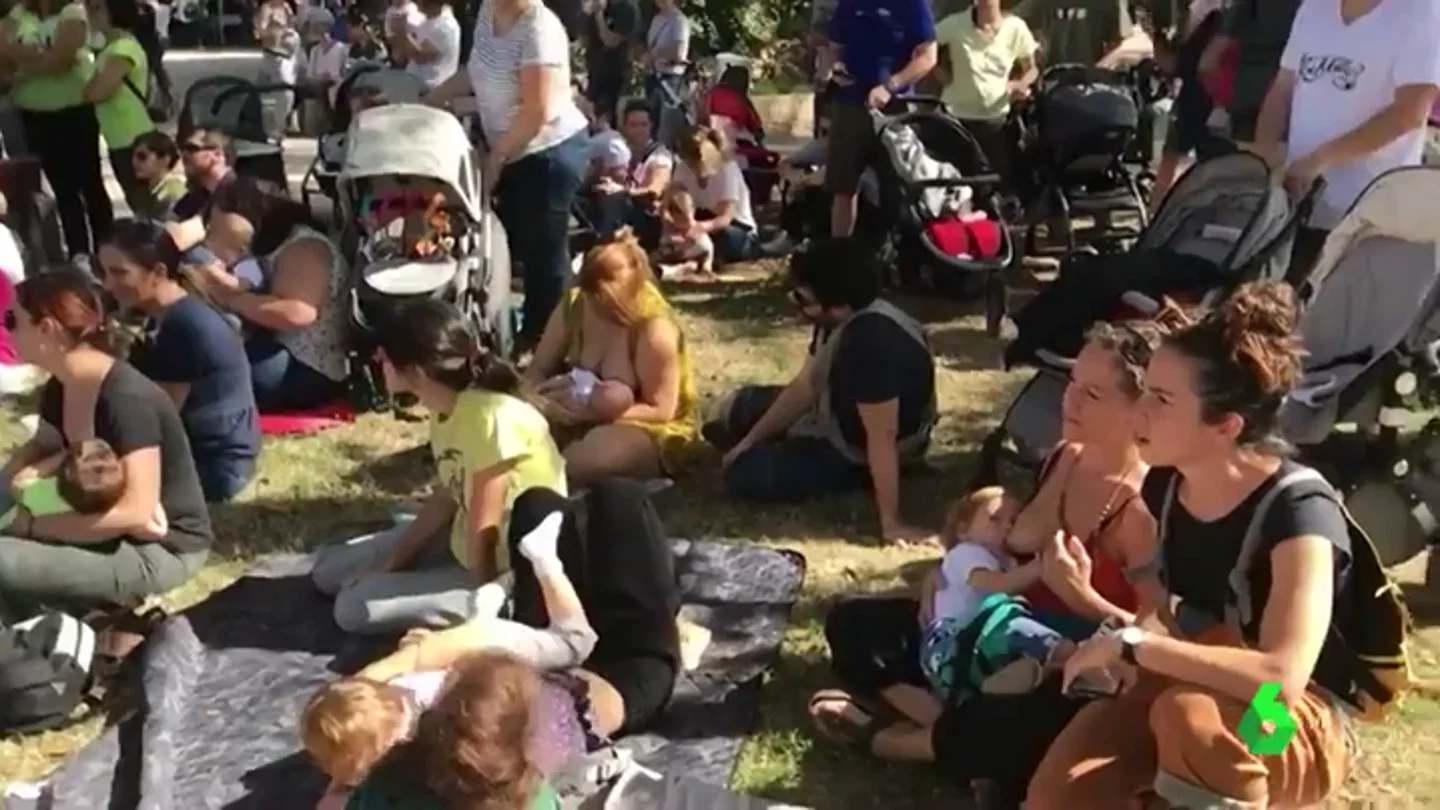Organizan una tetada colectiva en Valencia para visibilizar y normalizar la lactancia materna Organizan una tetada colectiva en Valencia para visibilizar y normalizar la lactancia materna