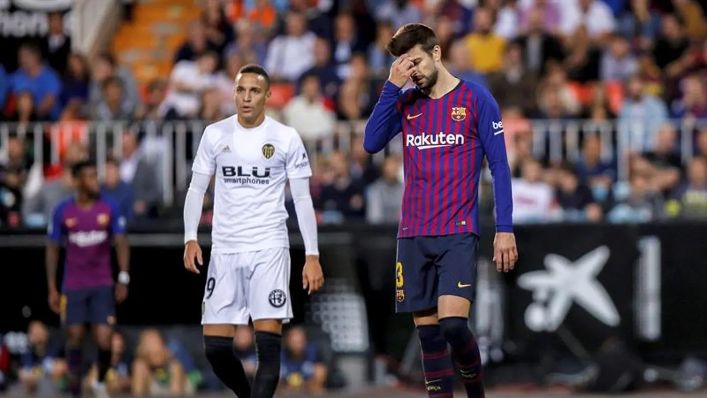 Gerard Piqué durante el partido ante el Valencia Gerard Piqué durante el partido ante el Valencia